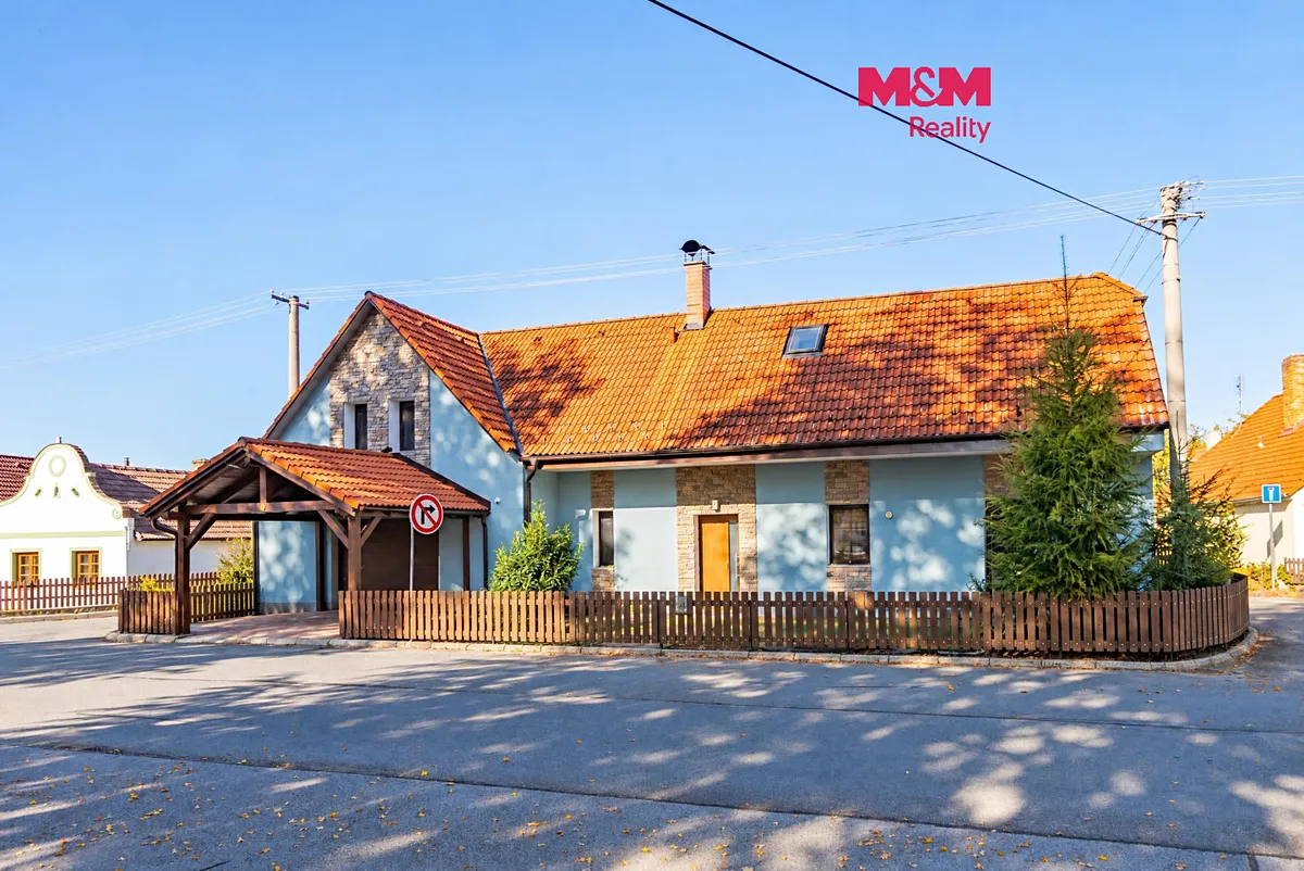 Prodej rodinného domu 180 m², pozemek 338 m²